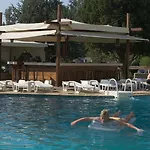 Detelina 3*