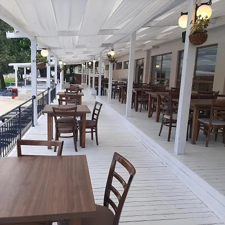 Hotel Detelina 3*