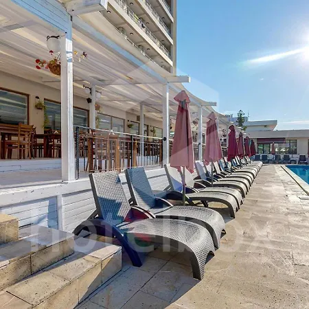 Detelina Hotell