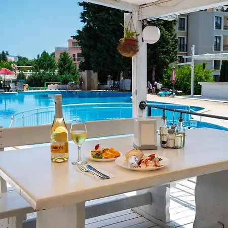 Hotel Detelina 3*