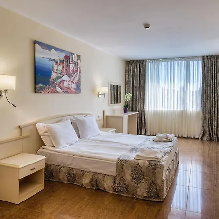 Detelina Złote Piaski