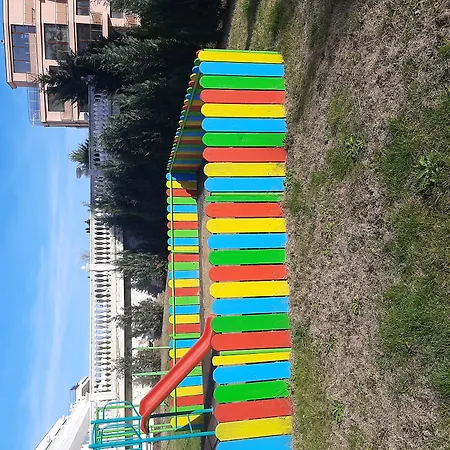 Отель Detelina
