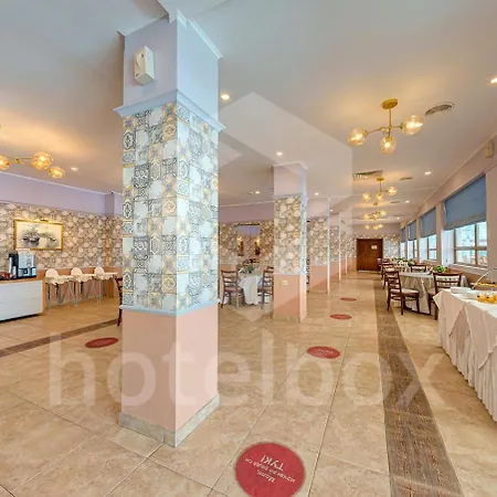 Detelina Otel Altın Kumlar
