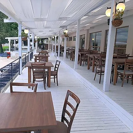 Hotel Detelina 3*