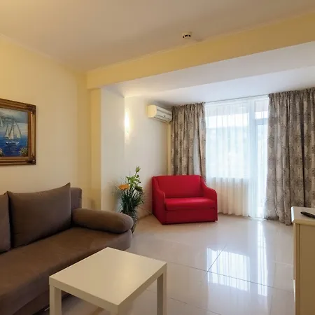 Hotel Detelina 3*